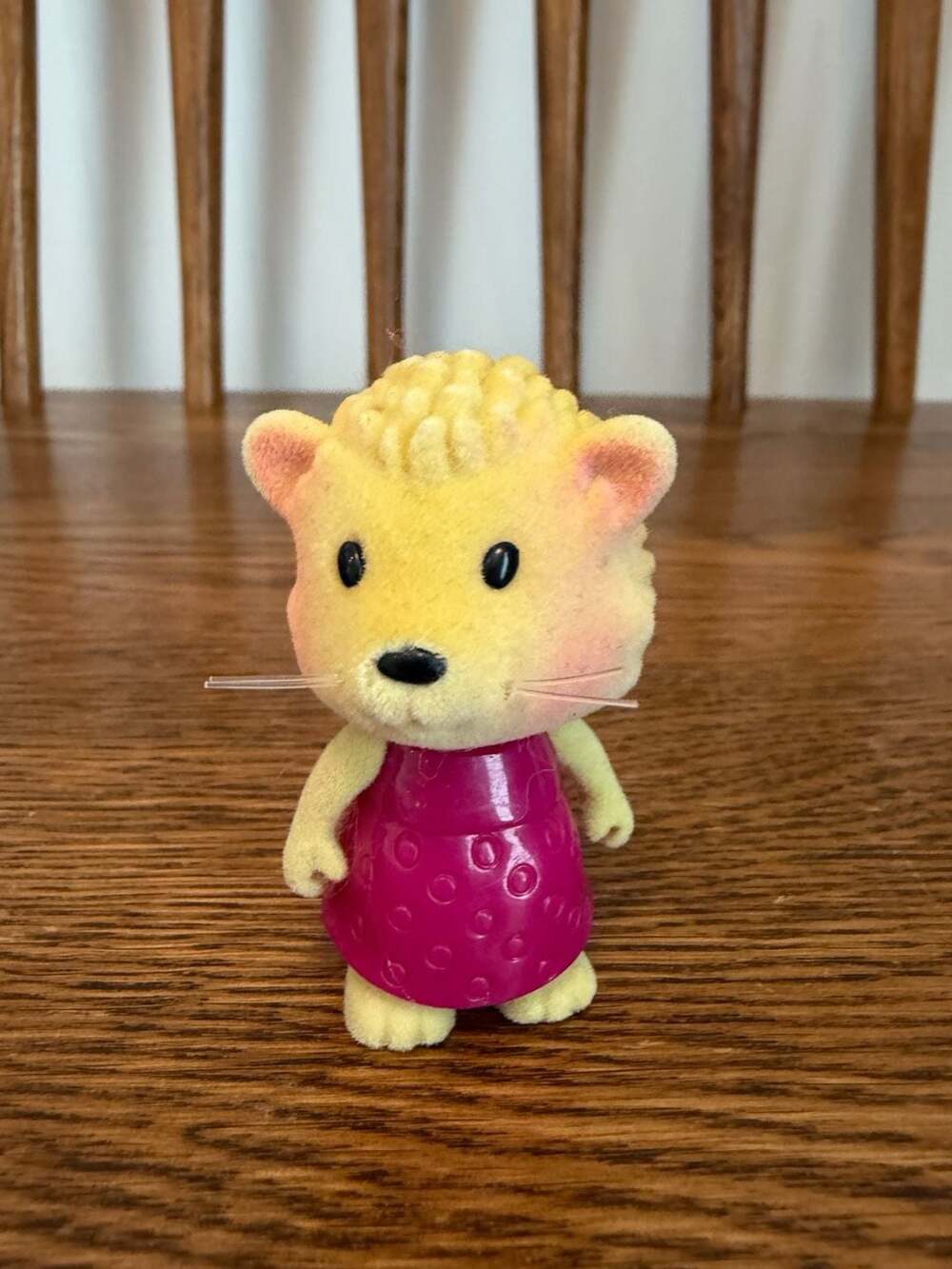 Li'l Woodzeez Swiftysweeper Hedgehog Family Figure, Daughter Character